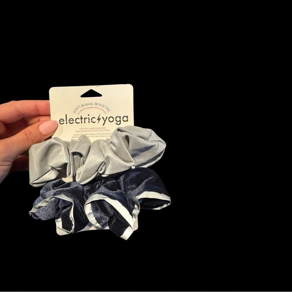 NWT Electric Yoga Silver Hair Scrunchies Set